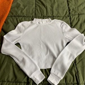 never worn. waffle stitch white top from aeropostale/blue notes. x-small.